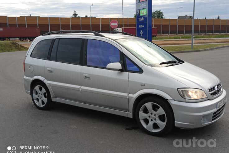 Opel Zafira OPC A [restyling]