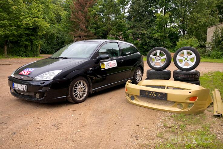 Ford Focus 1 generation Hatchback 3-doors