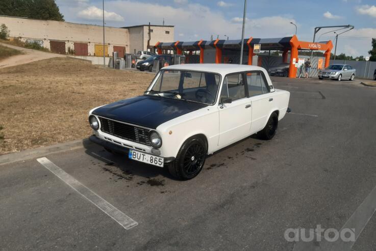 VAZ (Lada) 2101 1 generation Sedan