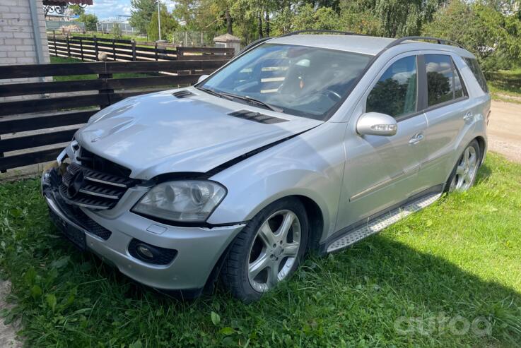 Mercedes-Benz M-Class W164 Crossover 5-doors
