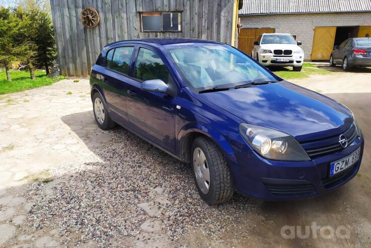 Opel Astra H Hatchback