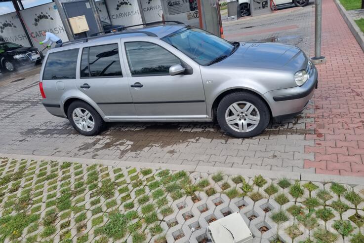 Volkswagen Golf 4 generation wagon