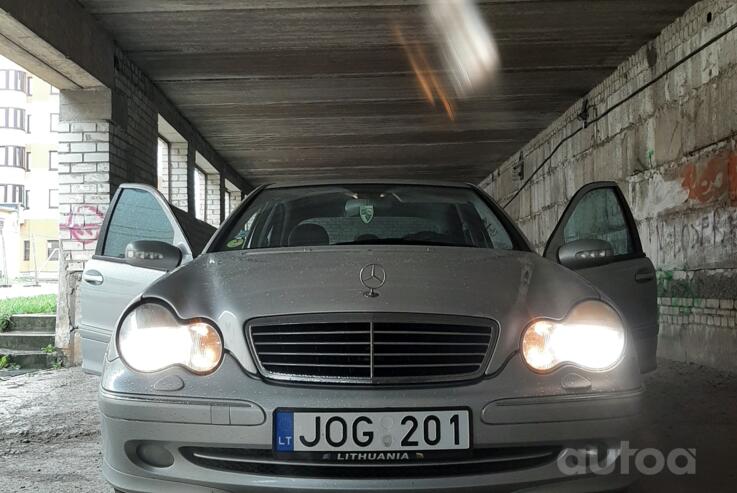 Mercedes-Benz C-Class W203/S203/CL203 Sedan 4-doors
