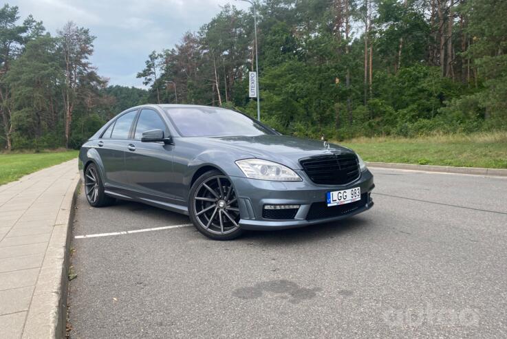 Mercedes-Benz S-Class W221 Sedan 4-doors