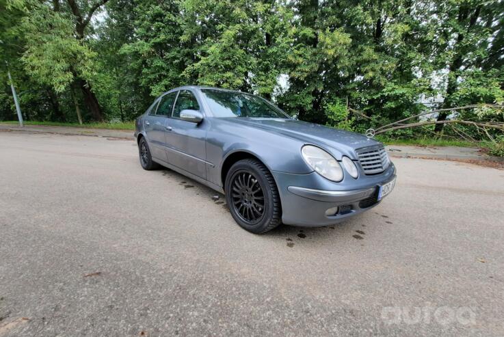 Mercedes-Benz E-Class W211 Sedan