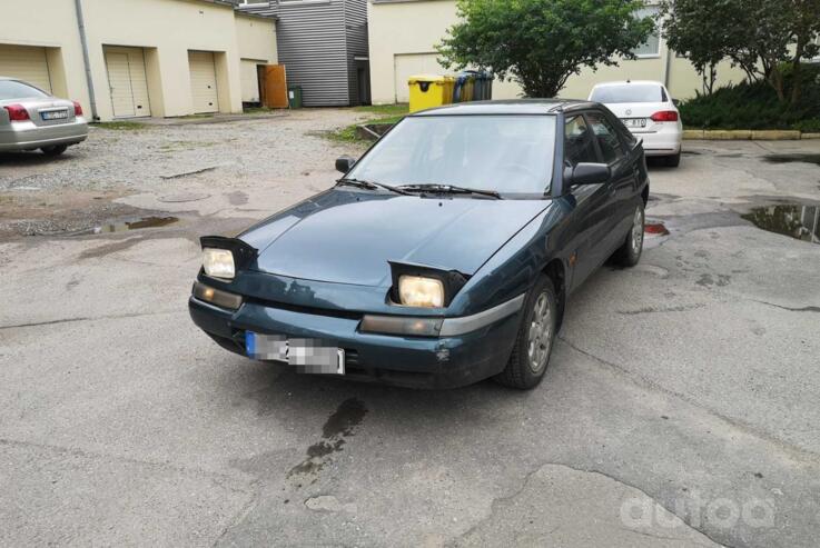 Mazda 323 BG Hatchback 5-doors