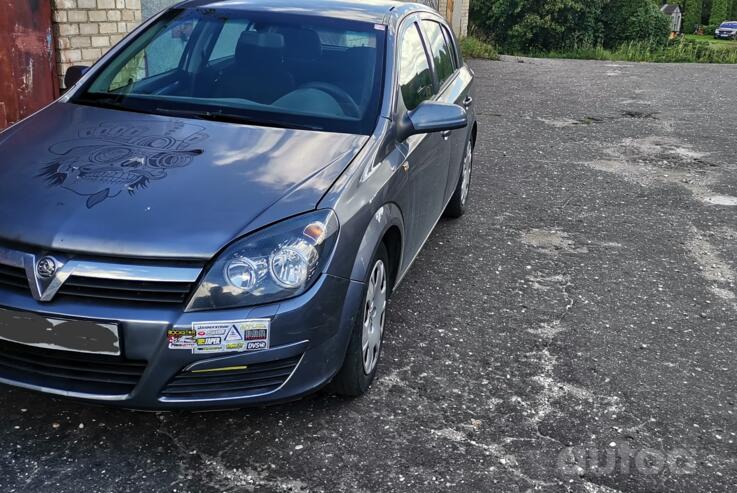 Opel Astra H Hatchback