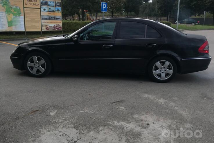 Mercedes-Benz E-Class W211/S211 Sedan 4-doors