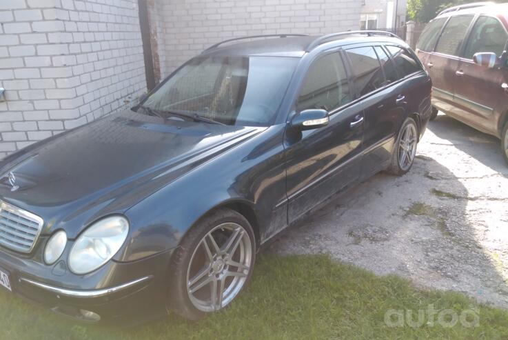 Mercedes-Benz E-Class W211 Sedan