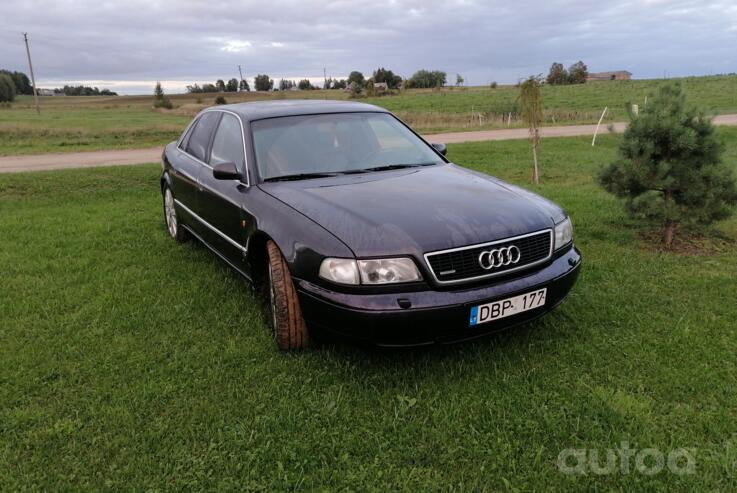 Audi A8 D2/4D Sedan 4-doors