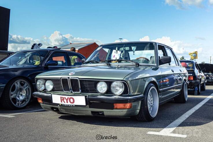 BMW 5 Series E28 Sedan