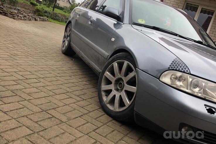Audi A4 B5 [restyling] Avant wagon 5-doors