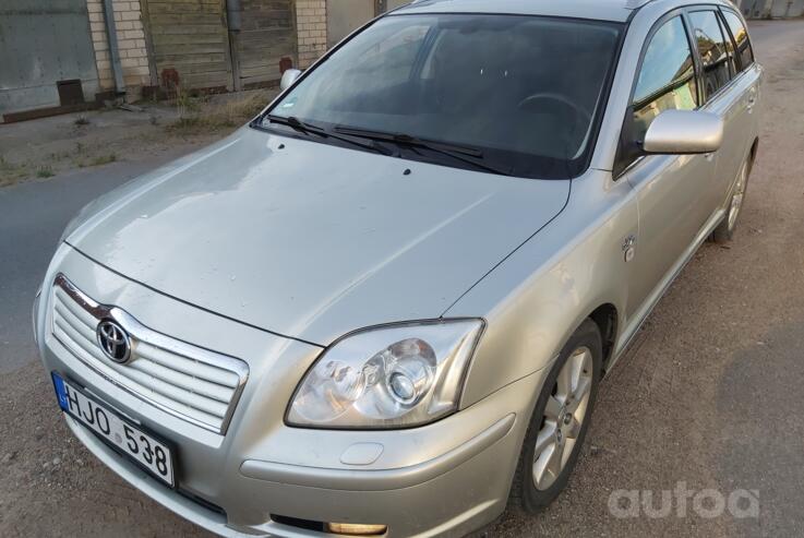 Toyota Avensis 2 generation wagon