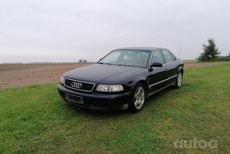 Audi A8 D2/4D Sedan 4-doors