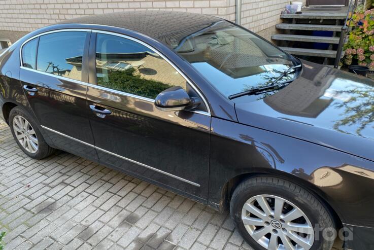 Volkswagen Passat B6 Sedan 4-doors