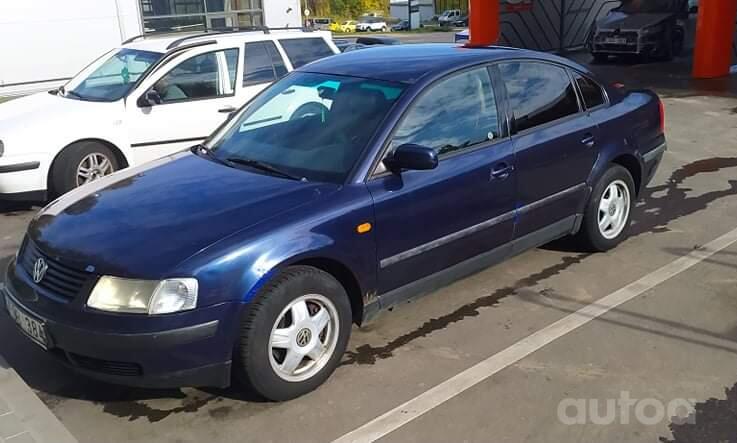 Volkswagen Passat B5 Sedan 4-doors