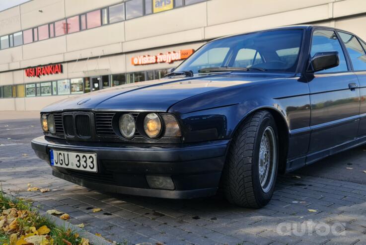 BMW 5 Series E34 Sedan