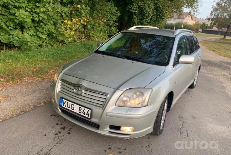 Toyota Avensis 2 generation wagon