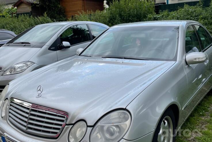 Mercedes-Benz E-Class W211 Sedan