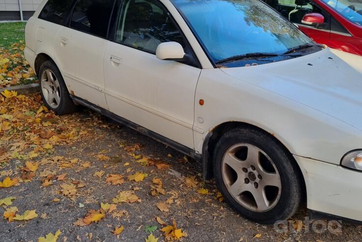 Audi A4 B5 Avant wagon 5-doors