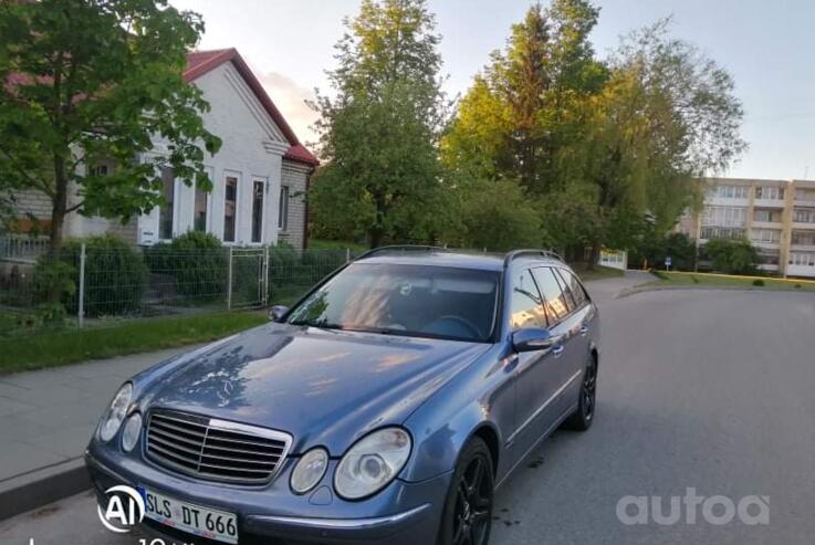Mercedes-Benz E-Class W211 Sedan