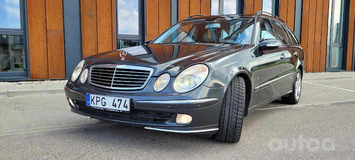 Mercedes-Benz E-Class W211 Sedan