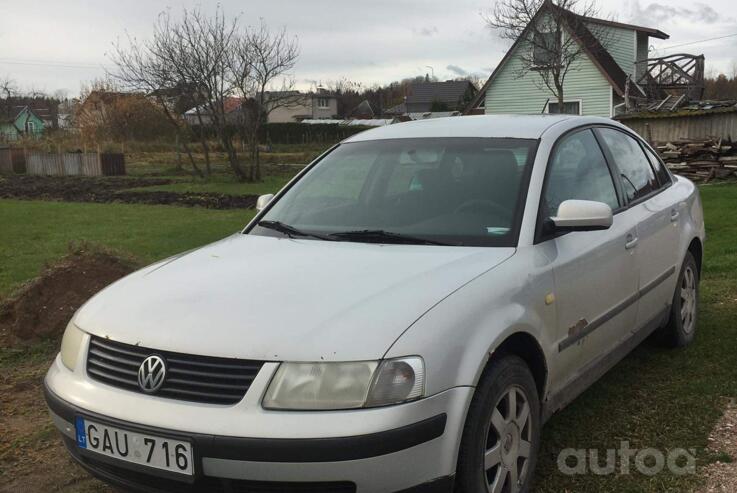 Volkswagen Passat B5 Sedan 4-doors