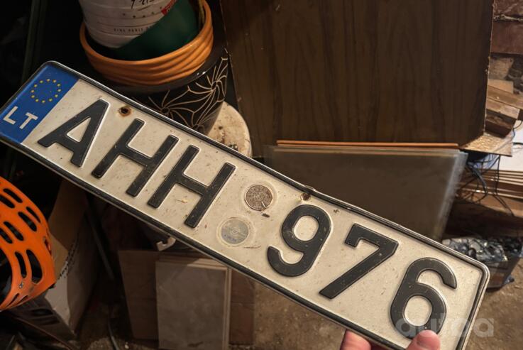 AHH976