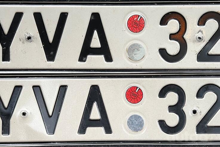 YVA328