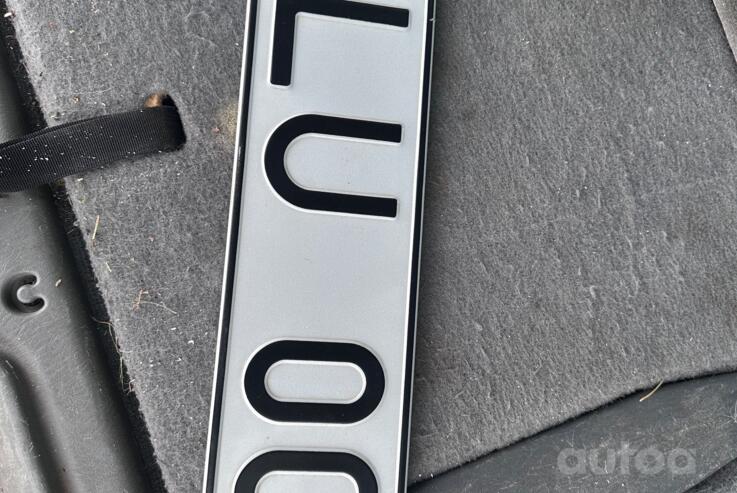 ELU009
