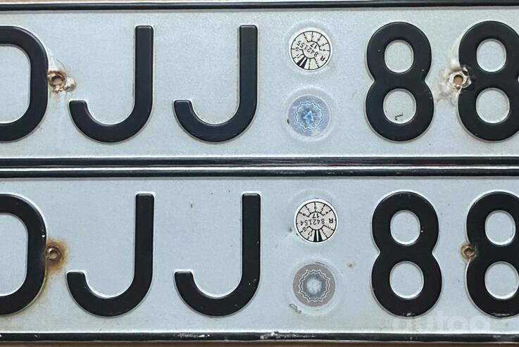 DJJ886