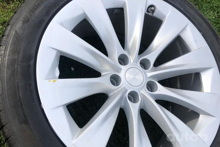 Kita, lengvojo lydinio