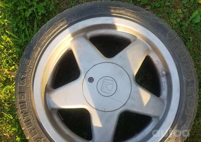 Honda, lengvojo lydinio