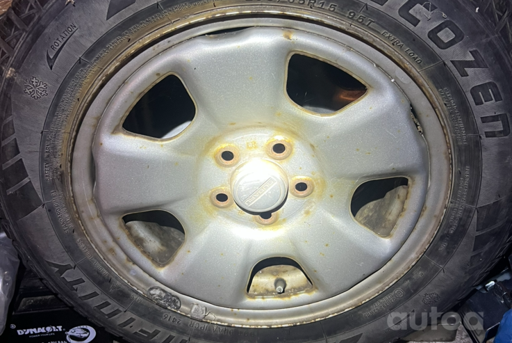 Kita, plieniniai štampuoti