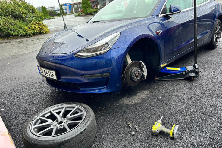 Tesla, lengvojo lydinio