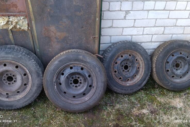 Kita, plieniniai štampuoti