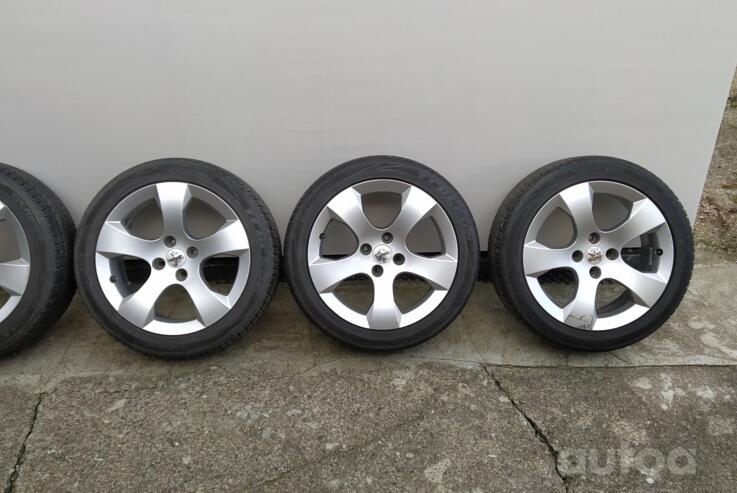 Kita, lengvojo lydinio