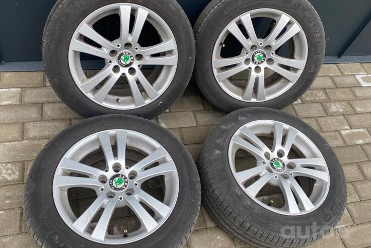 Kita, lengvojo lydinio