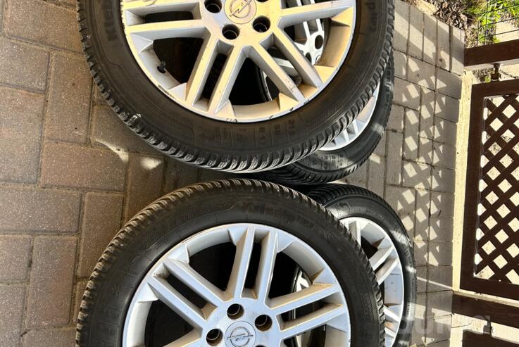 Kita, lengvojo lydinio