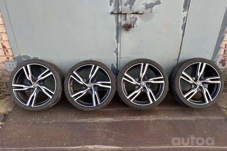 Volvo, lengvojo lydinio