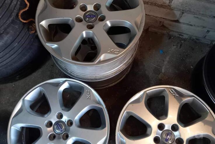 Kita, lengvojo lydinio