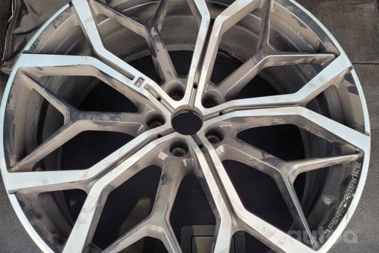 BMW, lengvojo lydinio