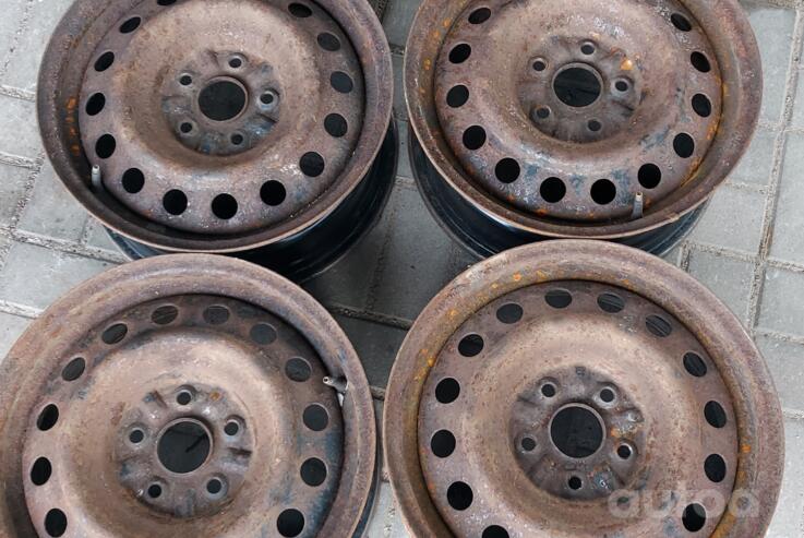 Toyota, plieniniai štampuoti