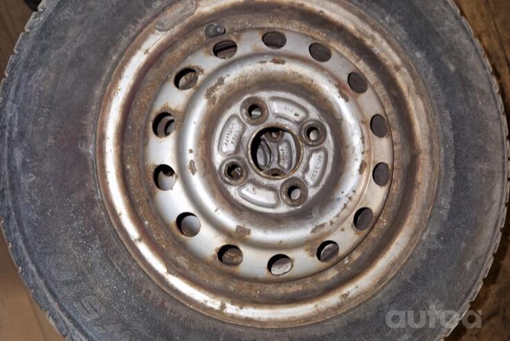 Kita, plieniniai štampuoti