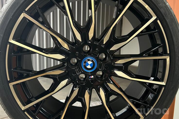 BMW, lengvojo lydinio