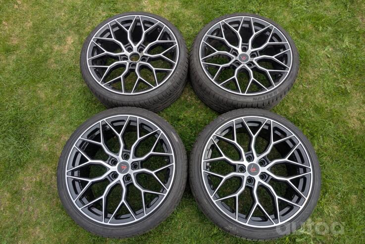 7 Wheels, lengvojo lydinio