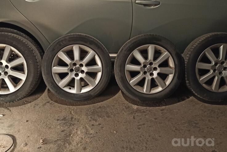 Toyota, lengvojo lydinio