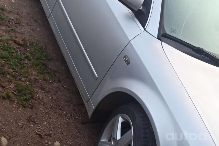 Kita, lengvojo lydinio