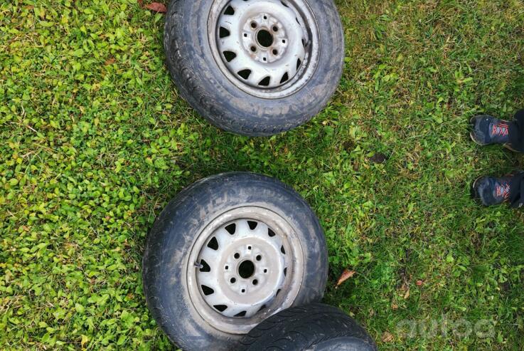 Kita, plieniniai štampuoti