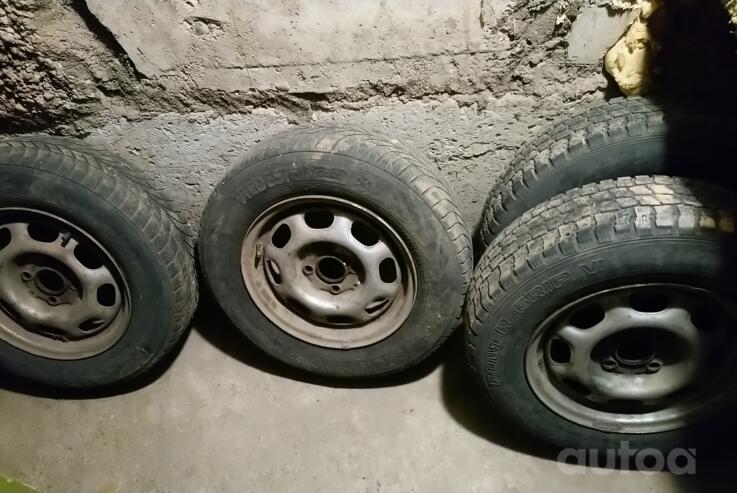 Kita, plieniniai štampuoti